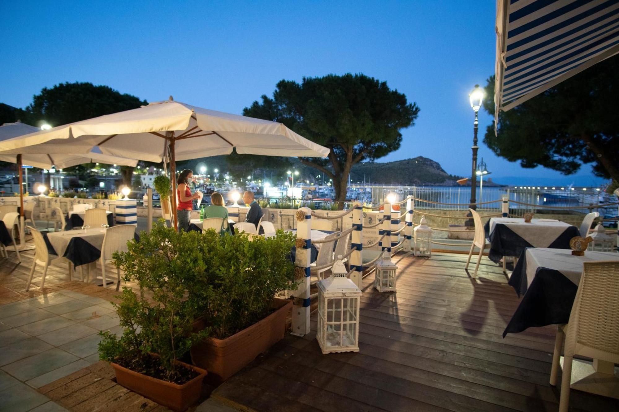 Blue Marlin Daire Marina di Camerota Dış mekan fotoğraf